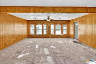 304 Sun Valley Drive, Victoria, TX 77904 - Photo 5