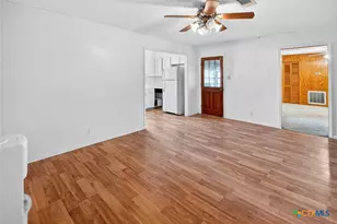 304 Sun Valley Dr, Victoria, TX 77904 - Photo 3