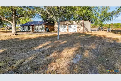 304 Sun Valley Drive, Victoria, TX 77904 - Photo 1