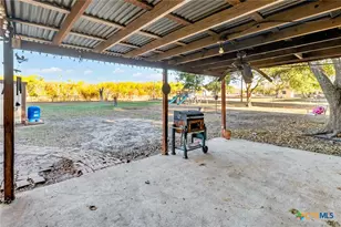 304 Sun Valley Dr, Victoria, TX 77904 - Photo 11