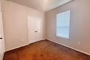 569 Creekside Cir, New Braunfels, TX 78130 - Photo 9