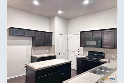 569 Creekside Circle #569, New Braunfels, TX 78130 - Photo 13