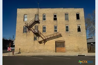 111 NE 2nd Street, Smithville, TX 78957 - Photo 3