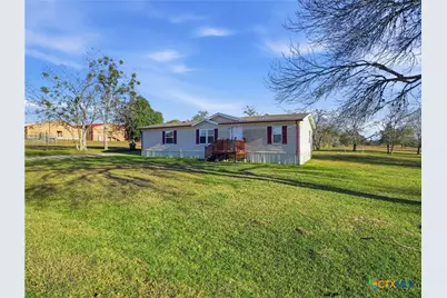 1123 Dunn Street, Yoakum, TX 77995 - Photo 27