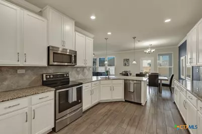 2095 Shire Meadows, New Braunfels, TX 78130 - Photo 5