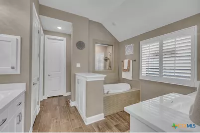 1033 Carriage Loop, New Braunfels, TX 78132 - Photo 19