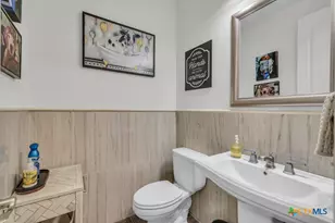 1033 Carriage Loop, New Braunfels, TX 78132 - Photo 29