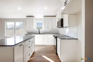 1208 Mills St, Gatesville, TX 76528 - Photo 11