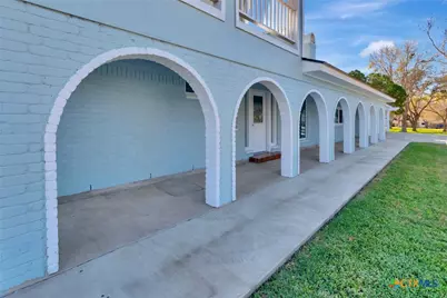 445 Lakeshore Drive, Victoria, TX 77905 - Photo 37