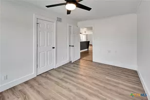 445 Lakeshore Dr, Victoria, TX 77905 - Photo 15