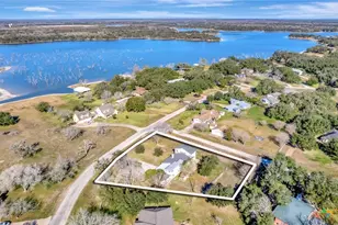 445 Lakeshore Dr, Victoria, TX 77905 - Photo 47