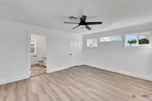 445 Lakeshore Dr, Victoria, TX 77905 - Photo 27