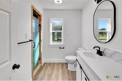 445 Lakeshore Drive, Victoria, TX 77905 - Photo 31