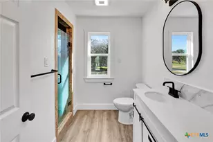 445 Lakeshore Dr, Victoria, TX 77905 - Photo 31