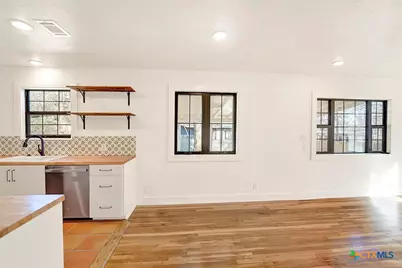 510 Parkview Boulevard, New Braunfels, TX 78130 - Photo 7