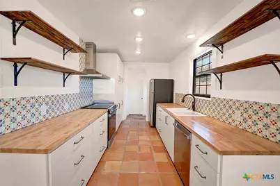 510 Parkview Boulevard, New Braunfels, TX 78130 - Photo 5