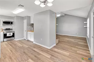 309 Williamsburg Ave, Victoria, TX 77904 - Photo 7