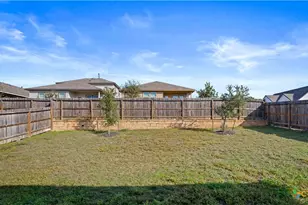 5627 Jewel Curv, San Antonio, TX 78266 - Photo 15