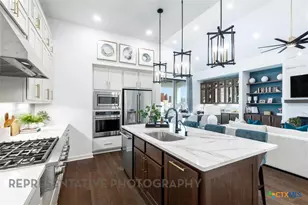 1921 Pining St, New Braunfels, TX 78132 - Photo 7