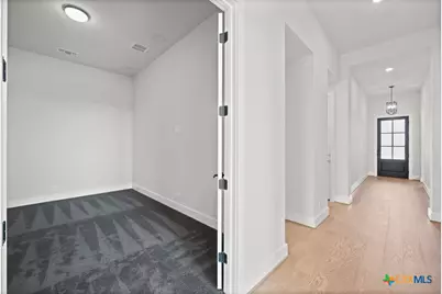 1921 Pining Street, New Braunfels, TX 78132 - Photo 17