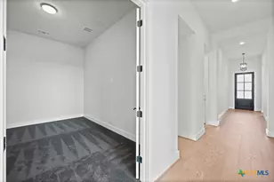 1921 Pining St, New Braunfels, TX 78132 - Photo 17