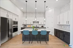 1921 Pining St, New Braunfels, TX 78132 - Photo 23