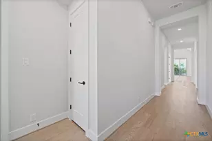 1921 Pining St, New Braunfels, TX 78132 - Photo 15