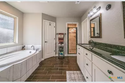 1421 Cottonwood Road, Fischer, TX 78623 - Photo 21