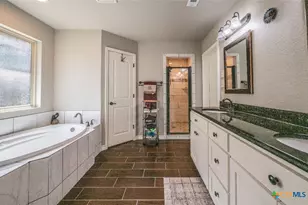 1421 Cottonwood Rd, Fischer, TX 78623 - Photo 21