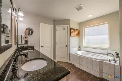 1421 Cottonwood Road, Fischer, TX 78623 - Photo 19