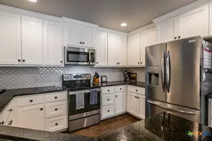 1421 Cottonwood Rd, Fischer, TX 78623 - Photo 9