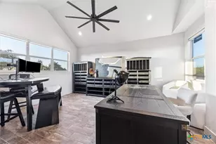 134 Flanders, Fischer, TX 78623 - Photo 31