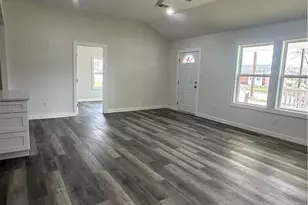 1008 Gonzales St, Cuero, TX 77954 - Photo 7