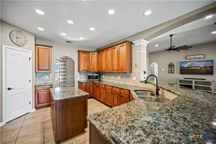 1121 Cypress Cove Rd, Spring Branch, TX 78070 - Photo 7