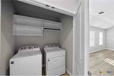 900 Main Street, Hutto, TX 78634 - Photo 17