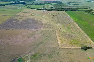 555 and 559 Bylerpool Rd, Kingsbury, TX 78638 - Photo 11