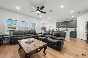 210 Grand Teton Dr, Kyle, TX 78640 - Photo 5