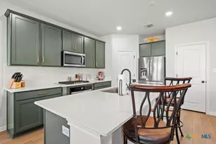 210 Grand Teton Dr, Kyle, TX 78640 - Photo 7