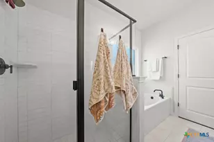 210 Grand Teton Dr, Kyle, TX 78640 - Photo 17