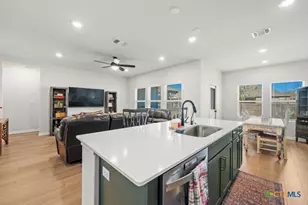 210 Grand Teton Dr, Kyle, TX 78640 - Photo 9