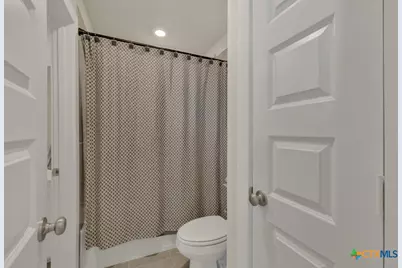 1940 Colonial Avenue, New Braunfels, TX 78130 - Photo 35