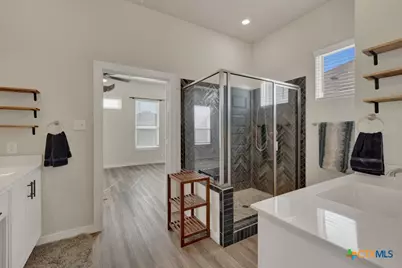 1940 Colonial Avenue, New Braunfels, TX 78130 - Photo 23