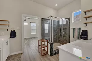 1940 Colonial Ave, New Braunfels, TX 78130 - Photo 23