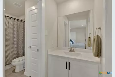 1940 Colonial Avenue, New Braunfels, TX 78130 - Photo 33