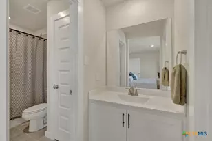 1940 Colonial Ave, New Braunfels, TX 78130 - Photo 33