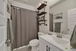 1940 Colonial Ave, New Braunfels, TX 78130 - Photo 35