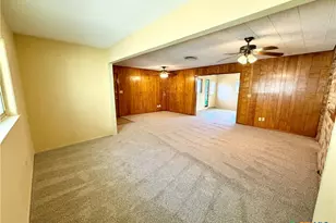 1050 Elizabeth Ave, New Braunfels, TX 78130 - Photo 17