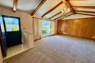 1050 Elizabeth Ave, New Braunfels, TX 78130 - Photo 3