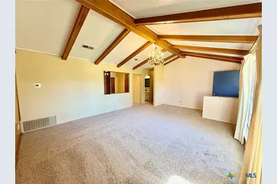 1050 Elizabeth Avenue, New Braunfels, TX 78130 - Photo 5