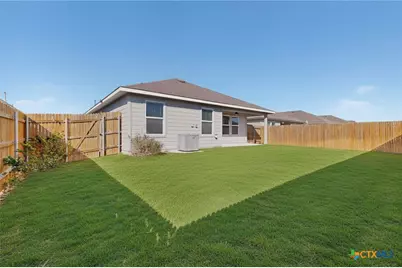 1405 Parkwood, Seguin, TX 78155 - Photo 35